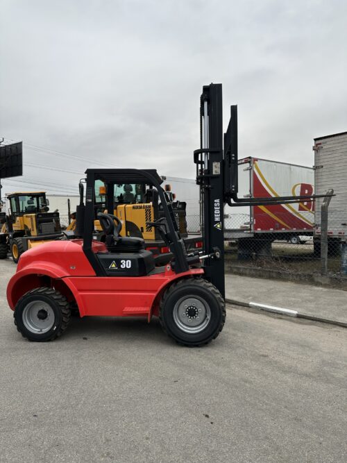 Empilhadeira HEDESA CPC30Y Off Road - 3000kg - Image 4